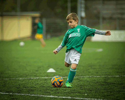Bewegte Bilder - Fussball Kind